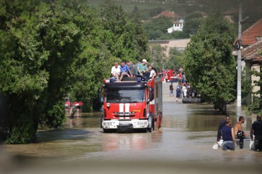 Нови наводнения заляха част от страната