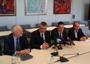 Натискът върху БНБ да спасява КТБ става неудържим