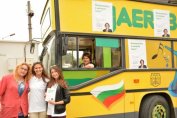 Татяна Дончева подкара двуетажен автобус из улиците на Варна