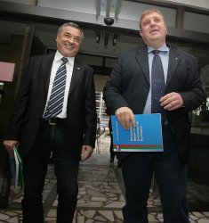 Решаващите преговори за кабинет все още не са започнали