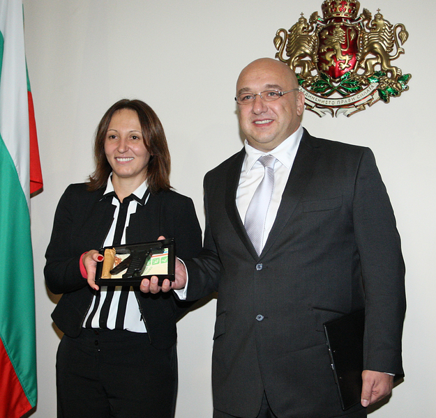 Красен Кралев със служебния спортен министър Евгения Раданова