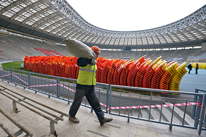 Русия ще застрахова риска от отмяна на световното първенство по футбол през 2018