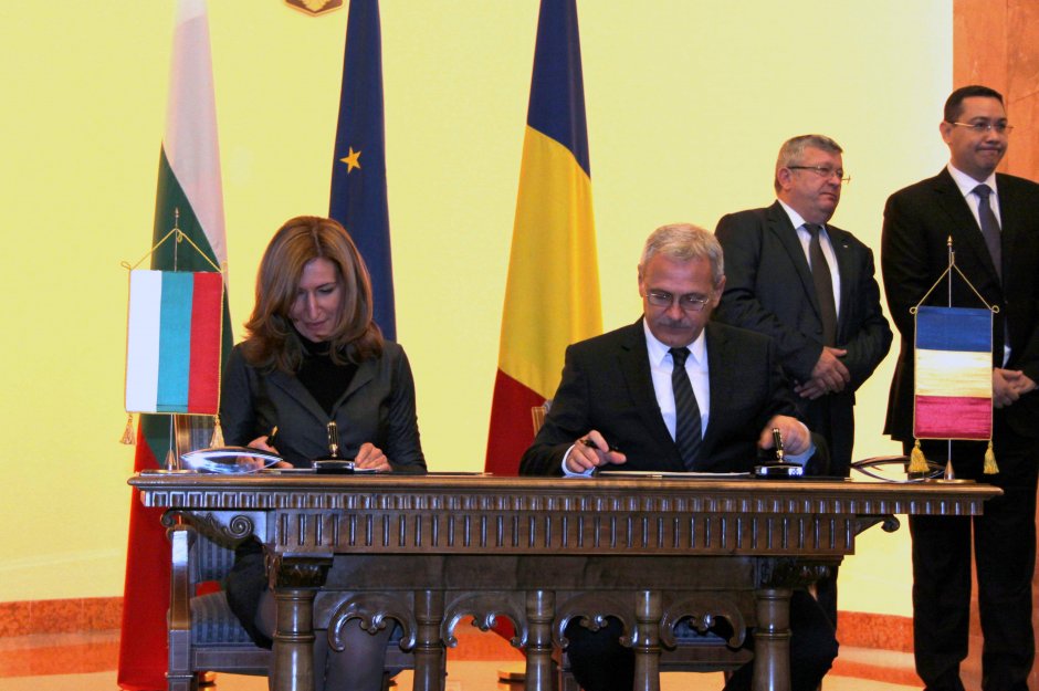 България и Румъния подписаха меморандум за двата нови моста над Дунав
