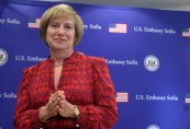Посланикът на САЩ призова българските лидери за силен сигнал за борба с корупцията