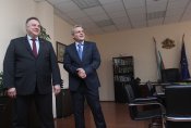 Министър Москов: Медицината ще замести търговията в болниците