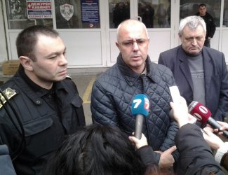 Главният секретар на МВР Светлозар Лазаров, вътрешният министър Веселин Вучков и шефът на "Гранична полиция" Захарин Пенов (отляво надясно). Сн.: "Фокус"