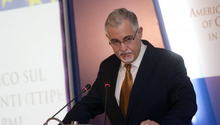 Питър Литгоу се оттегля от "Ей И Ес" България. Сн.БГНЕС