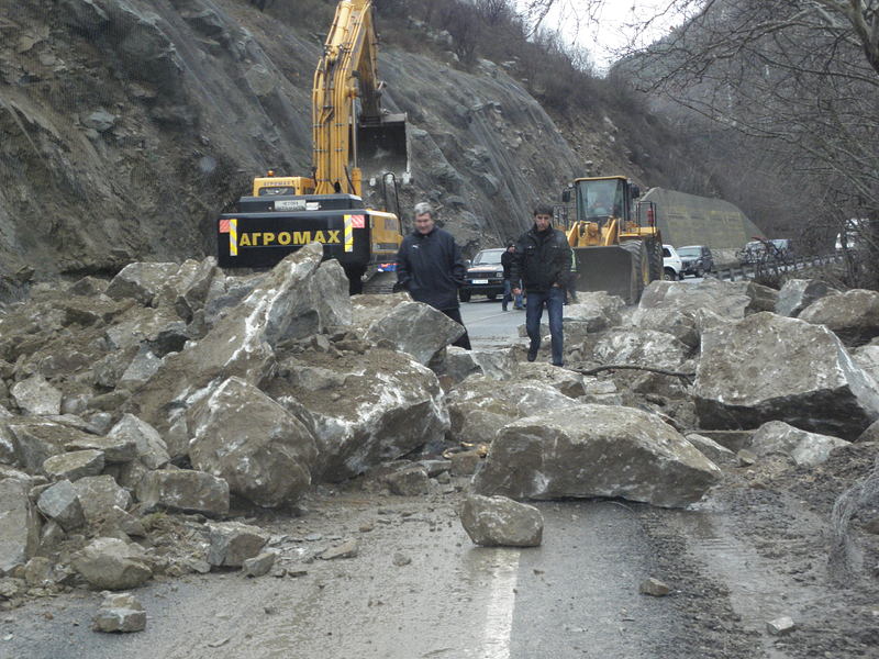 Има близо 1000 опасни места по българските пътища