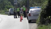 Въоръжени ограбиха микробус край никополско село