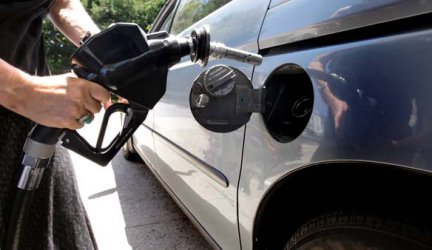 Депутати ще искат да не се връзват ведомствените бензиностанции с данъчните