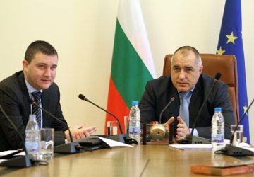 Кабинетът анонсира законови промени за БНБ и КФН