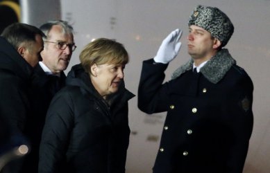 Ангела Меркел пристига на летището в Москва.