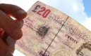 Минималната почасова заплата във Великобритания става 6.70 лири стерлинги