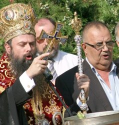 В ступор: Откраднаха труд на Божидар Димитров