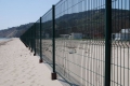 Плажът на Кранево е почти изцяло отцепен с телена ограда