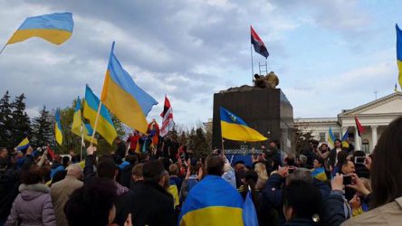 Още един паметник на Ленин бе демонтиран в Украйна