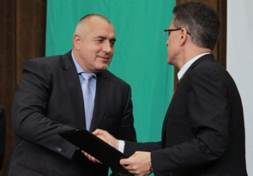 По нареждане на Бойко Борисов през 2011 г. Тодор Попов беше избран за председател на Националното сдружение на общините