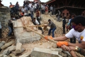 Хиляда европейци остават в неизвестност след труса в Непал