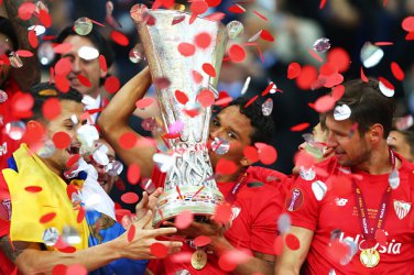 Севиля отново триумфира в Лига Европа