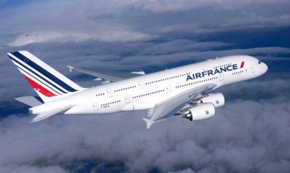 Самолет от Париж за Ню Йорк ескортиран от изтребители след анонимна заплаха
