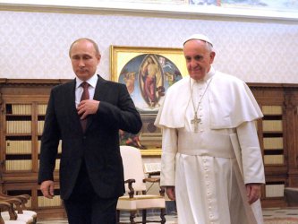 Папа Франциск ще приеме Путин на 10 юни
