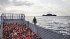 НАТО готов да подпомага мисията на ЕС срещу трафикантите на хора