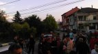 Протест в Орландовци прерасна в щурм срещу ромските къщи и сблъсъци