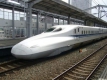 Двама души загинаха при пожар в скоростен влак в Япония