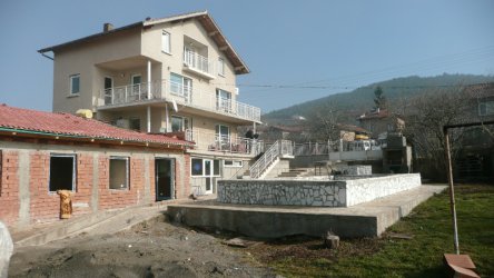 Защитеното жилище в село Владимир