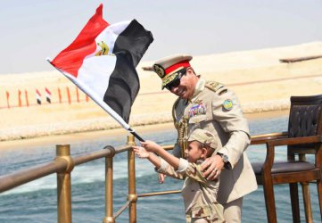 Президентът на Египет Абдел Фатах ас Сиси по време на откриването на разширения Суецки канал.