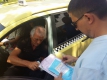 Незаконен таксиджия отвлече инспектори "тайни клиенти"