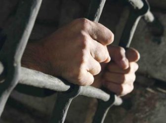 Мъж получи 30 г. затвор за убийствата на майка и малолетната й дъщеря