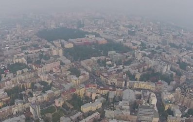 Заради горящ торф Киев е обгърнат от дим, кметството отмени учебните занятия