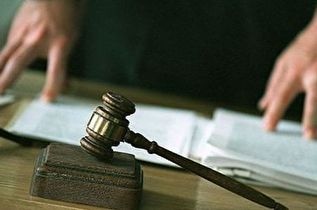 Бивша шефка в комисията на за борба с трафика на хора дадена на съд