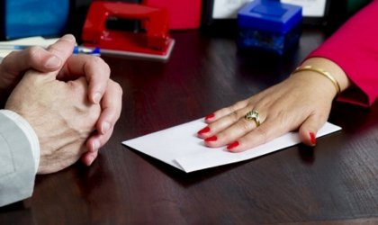 Данъчните в Румъния проверяват лица с големи разминавания между приходи и разходи