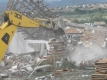 Клетви и припадъци при бутането на още четири незаконни ромски къщи в Гърмен