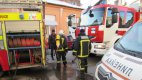 Трима души пострадаха, след като волтова дъга подпали комбайн в Правец