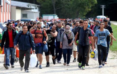 Европа затяга граничния контрол и дава милиарди за удържане на мигрантите близо до дома им