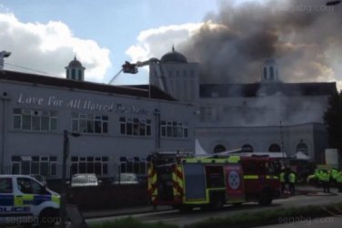 Пожар избухна в най-голямата джамия в Западна Европа