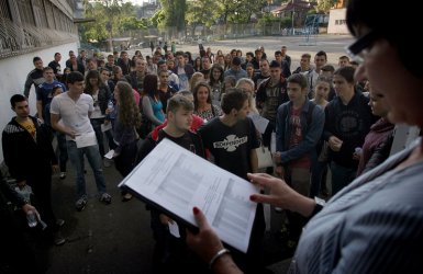Матурата по български догодина ще е в три модула