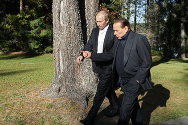Берлускони отиде в Крим и се срещна с Путин