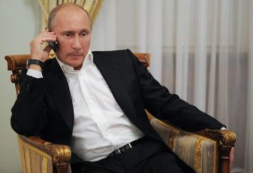 Путин разговаря по телефона с Елтън Джон, този път наистина