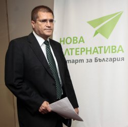 Николай Цонев е патентовал имената на ПФ, "Движение 21" и "Глас народен"