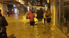 Поне 16 са жертвите на силните бури и наводнения във френската Ривиера