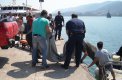 13 души се удавиха при удар на ферибот в лодка с мигранти край Чанаккале
