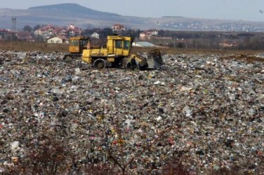 Жителите на пазарджишко село протестираха срещу обгазяващо ги сметище