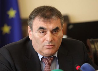 Данаил Папазов: Без уважение г-н Премиер! Варна никога не е била село