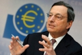 Еврозоната трябва да погледне отвъд паричната политика
