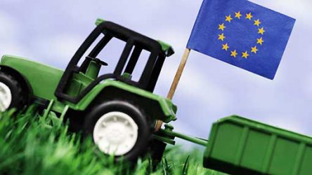 Още 12 млн. евро за трактори, за да се спасят европари