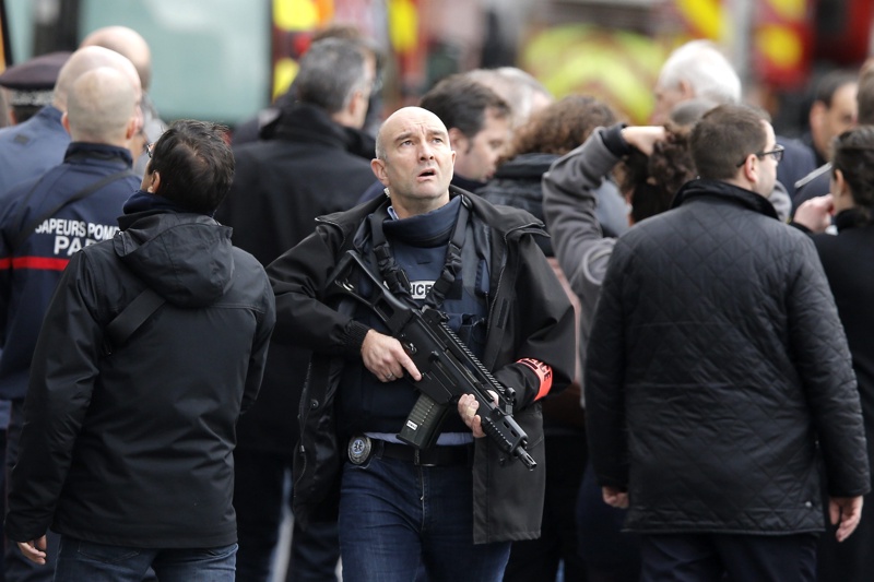 "Мозъкът" на атентатите в Париж вероятно е убит